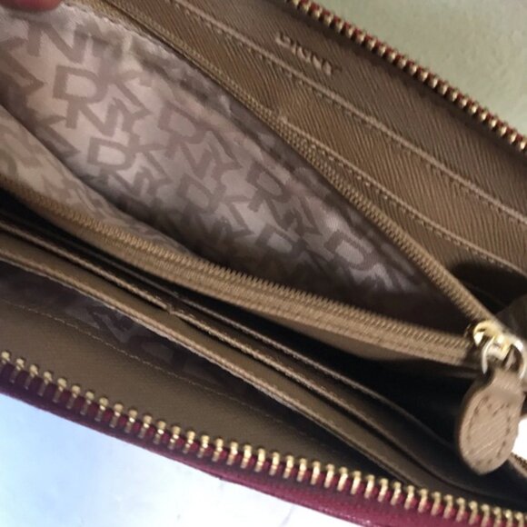 DKNY Canvas Leather Monogram Zippy Zip Around Organizer Wallet Clutch Card Case - Picture 6 of 16